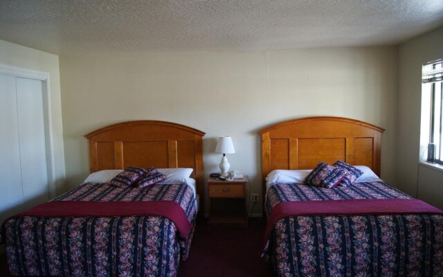 Travelers Motel