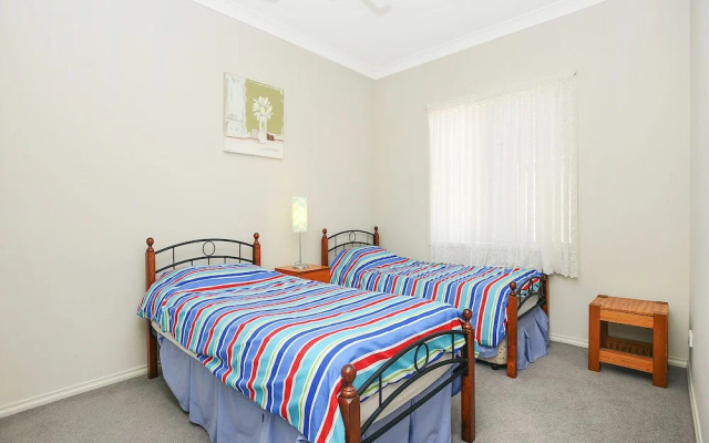 All Seasons' Escape Port Elliot