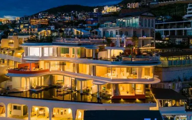 Dali · Listening to the Sea｜Above Erhai Aerial Garden Seaview Resort Hotel (Erhai Branch)