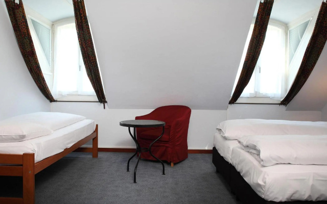 Hotel Montana Zürich - Image 5