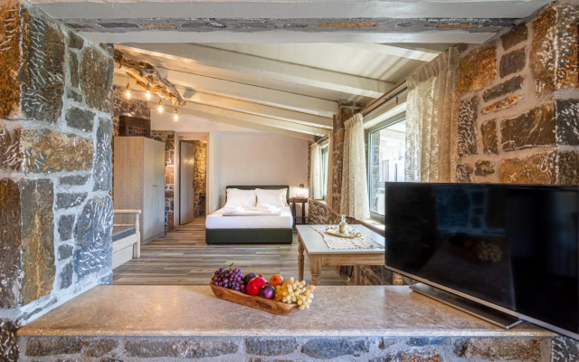 Perachori Boutique Studios in square