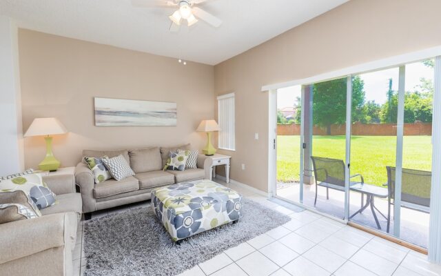 952lb 3 Bedroom Townhouse