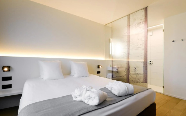 R hotel experiences