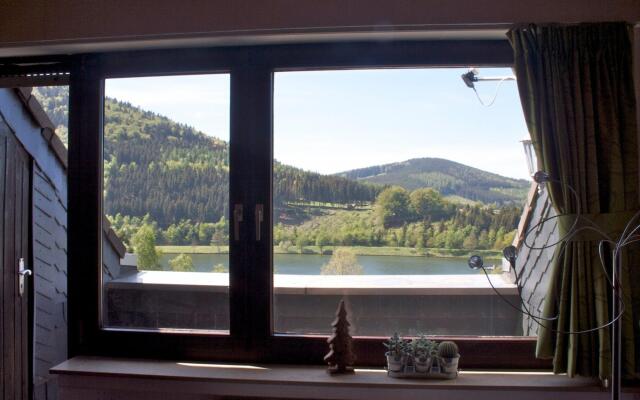 Spacious Apartment in Niedersfeld near Lake