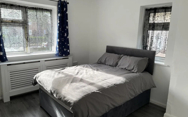 Comfy 2-bedroom Apartment