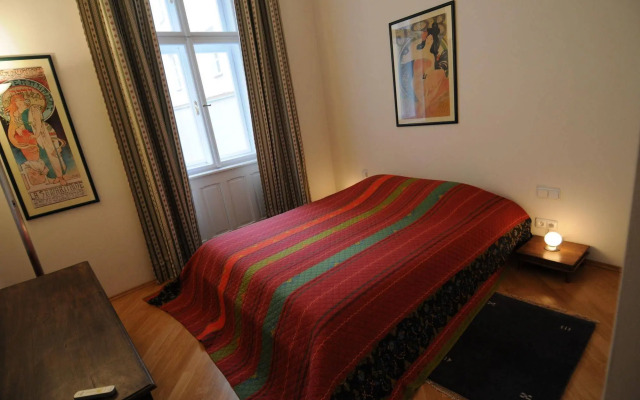PVH Charming Flats Odboru