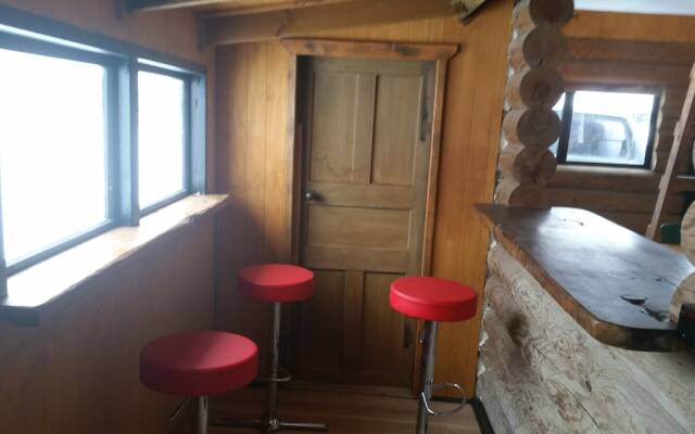 Lake Stella Mountain Retreat