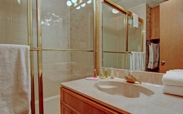 Inverness Condos 302