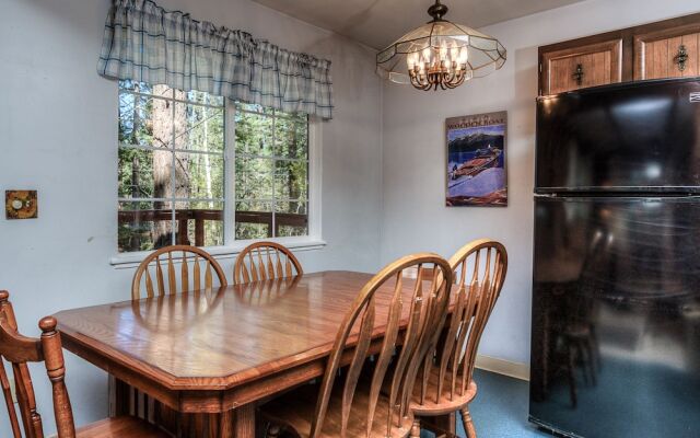 Secluded South Lake Tahoe Home by RedAwning