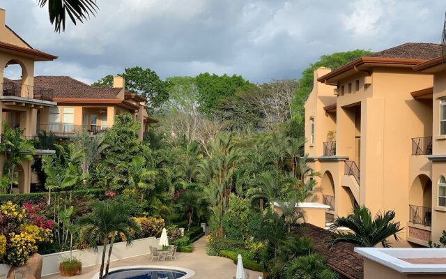 Bella Vista Condominiums