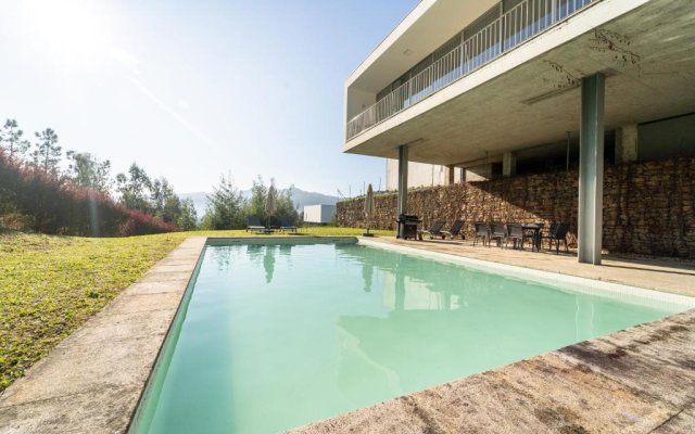 Santo Amaro - V3 privada com piscina, localizada junto ao Golf - Ponte de Lima