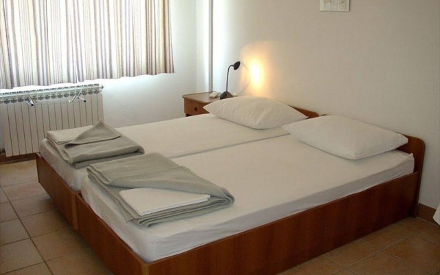 Vila 4m - Boarding House And Apartments