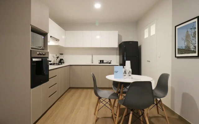 w Majestic 2BR w Balcony in Miraflores