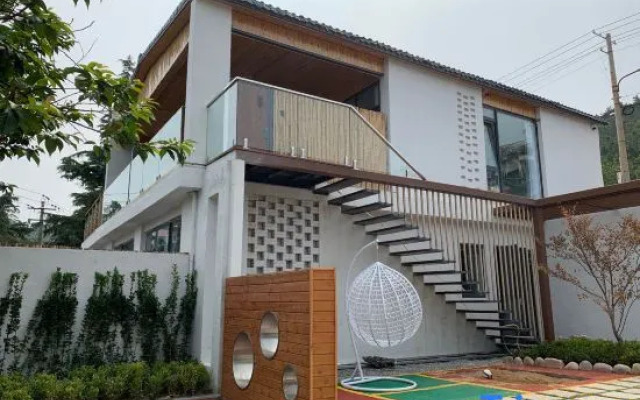 Floral Hotel · Qingdao Wilderness Hotel(Laoshan Beach Store in Laoshan Scenic Area)