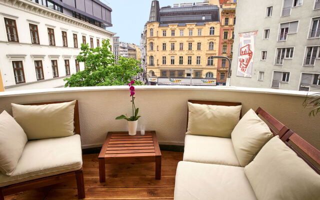 Opera Street Apartments