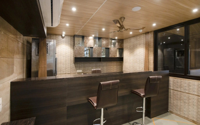 Royal Garden Resort & Lawns by OYO Rooms