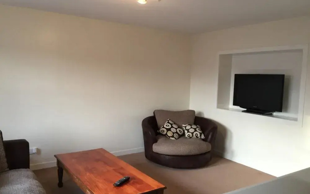1 Varis Apartments