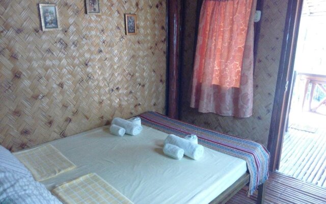 Talindak Beach Cottages