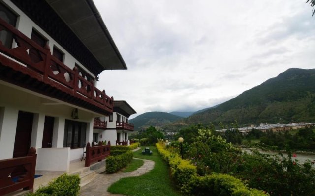 Himalayan Dragon's Nest Hotel in Punakha, Bhutan from 44$, photos, reviews - zenhotels.com hotel front