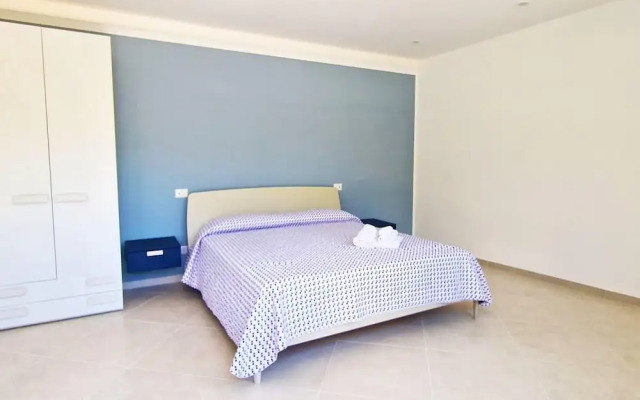 Villa in Lemon Grove With Sea Views & Sea Breeze