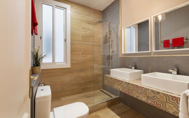 Royal Aribau Nextdoor