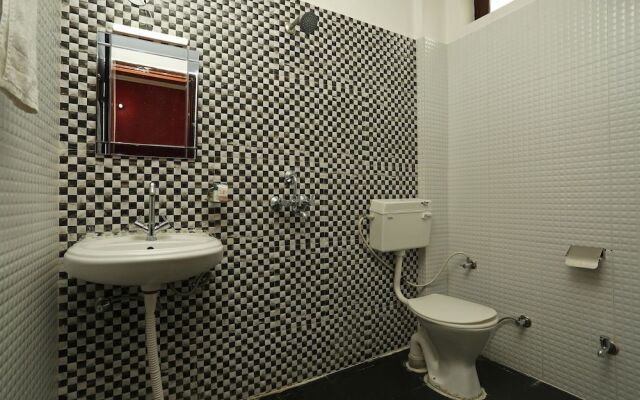 Capital O 9905 Hotel Doon Star