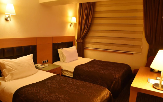 Grand Simay Hotel