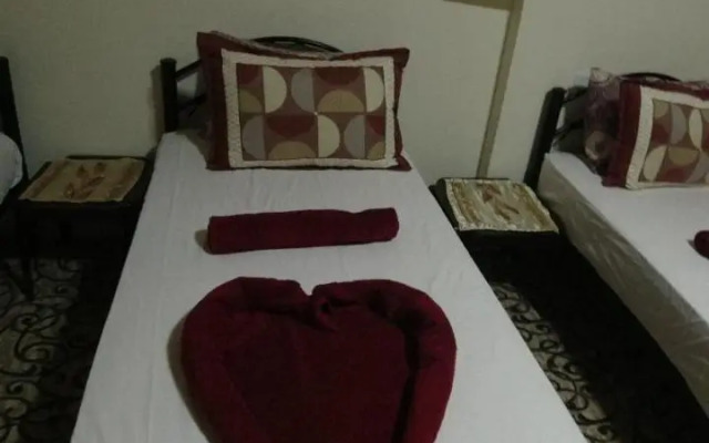 Petra Antique House