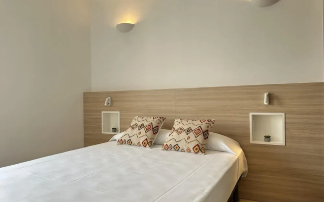 Arago 273 in Roses With 2 Bedrooms and 2 Bathrooms