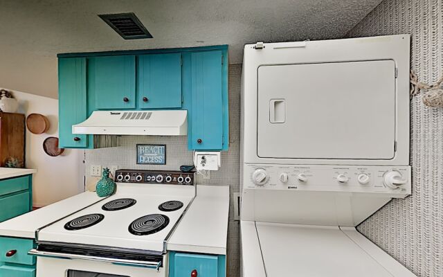 Modernized Oceanfront Beach 2 Bedroom Condo