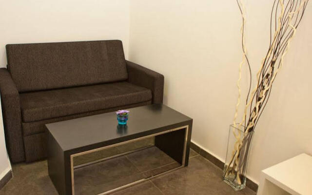 Geula Suites Hotel