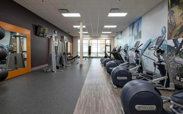Mayfield Inn & Suites