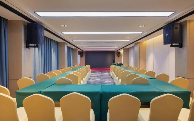 Ahao Garden Hotel (Shenzhen Dalang Shopping Mall)