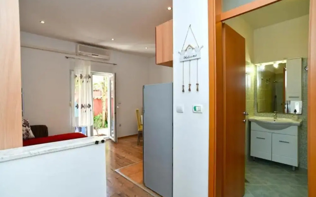 Cozy Apartment With Shared Pool