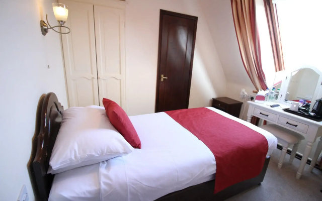 Pilgrims Hotel