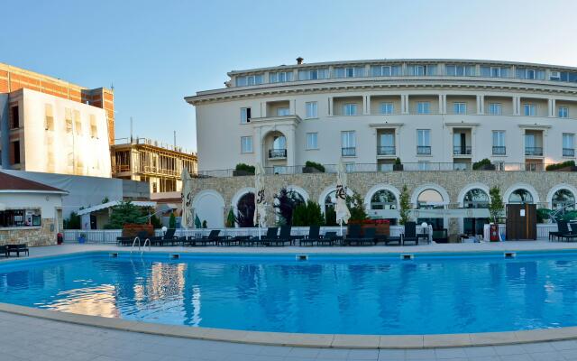 Iaki Hotel