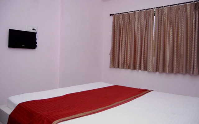 Hotel Rajadhiraj