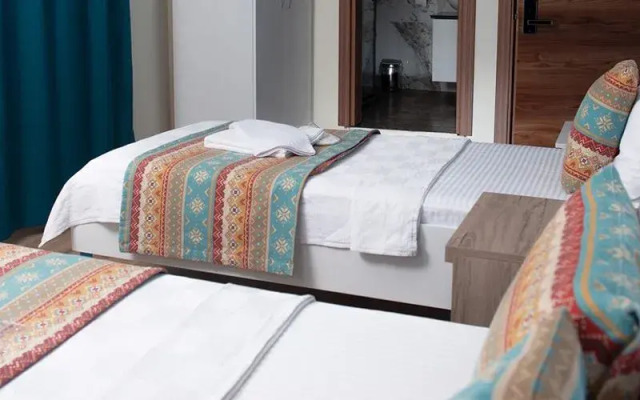 Mavi Yaprak Hotel
