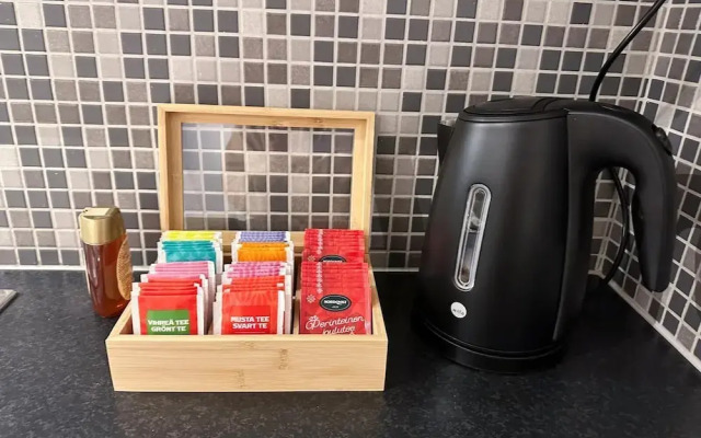 Bright & Cozy 2BR Home in Central Lahti