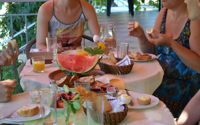 Hotel Loula