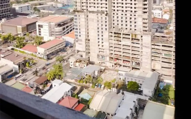 2 Bedroom Condo at Midpoint Residences With City View