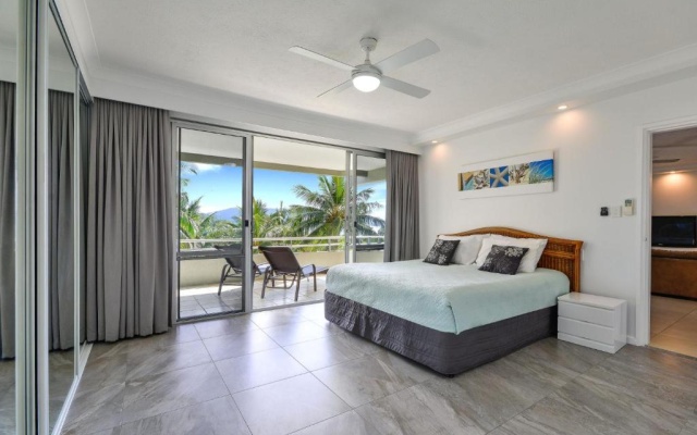 Poinciana 011 Deluxe 2 Bedroom Apartment Centrally Located With Golf Buggy – Guest Rooms – Hamilton Island