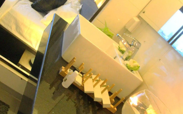 Adore Hotel