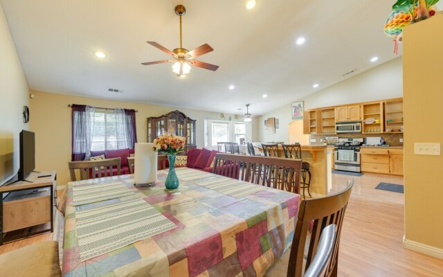 Porterville Getaway w/ Patio + Valley Views!