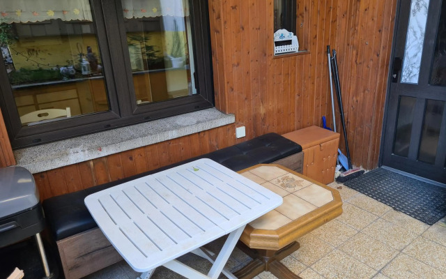 Monteurwohnung Fremdenzimmer mit WLAN, Garten, Parkplatz, eigener Terrasse