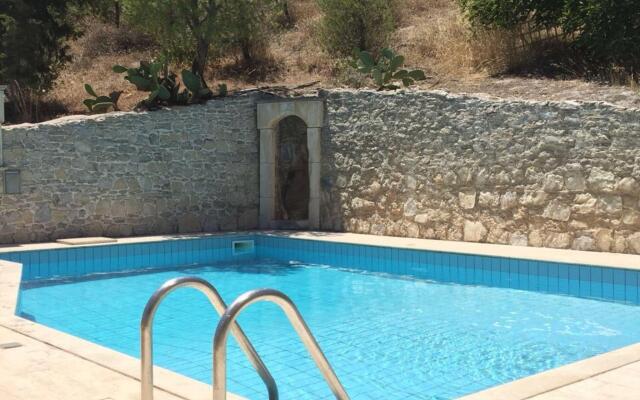 Luxurious Villa in Malades Crete