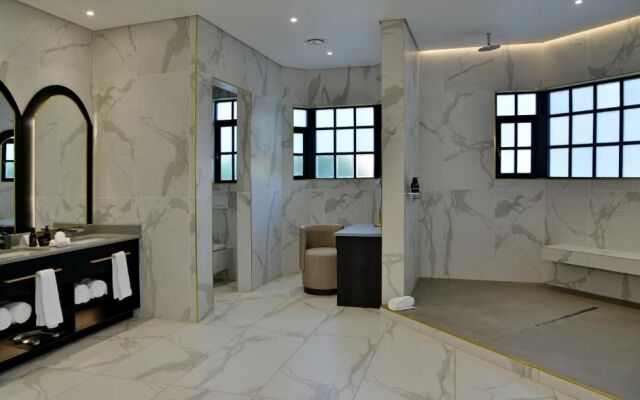 Apogee Boutique Hotel & Spa