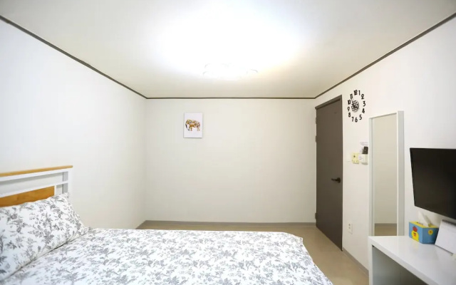 Ur Seoul Home
