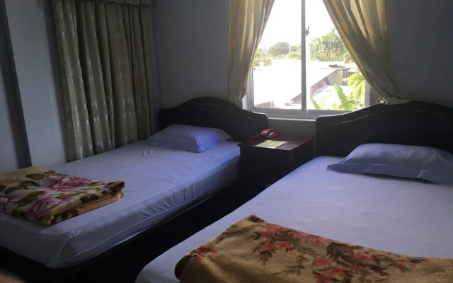 OYO 718 Nu Hoang Hotel