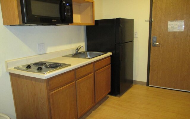 Amelia Extended Stay & Hotel